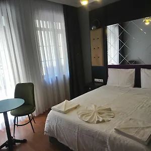 Royal Garden And Otel
